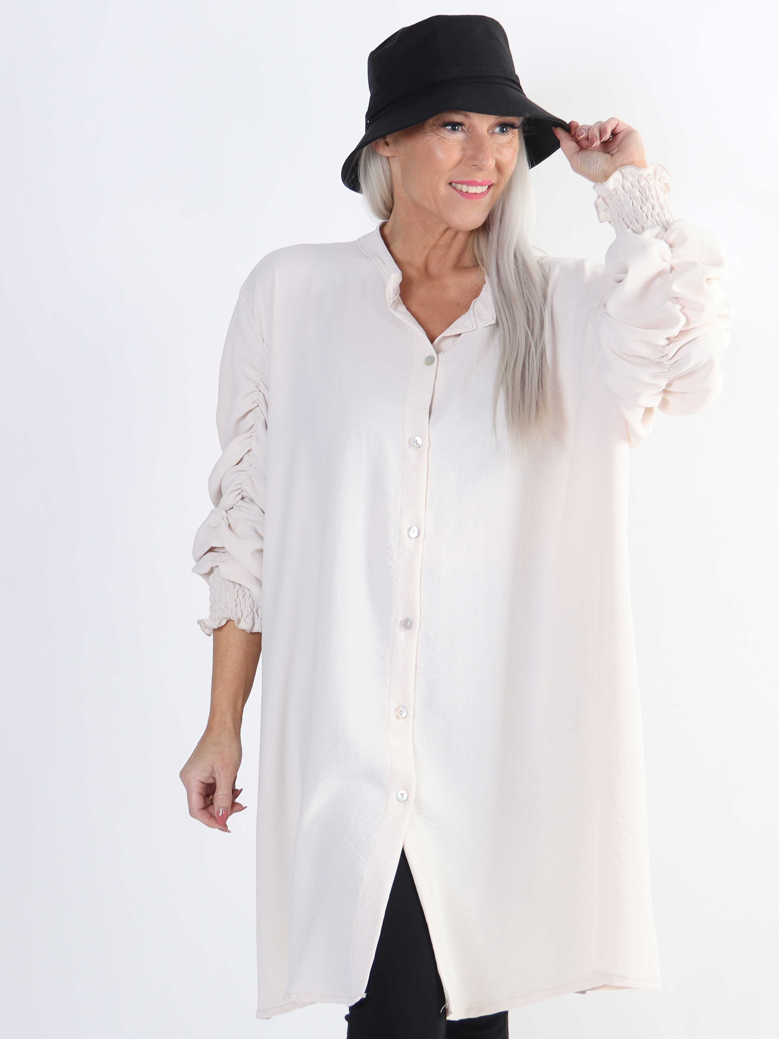 Athena - Lang plus size skjorte med rynk på ærmerne